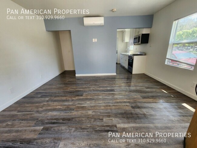 Building Photo - 528 Golden Ave