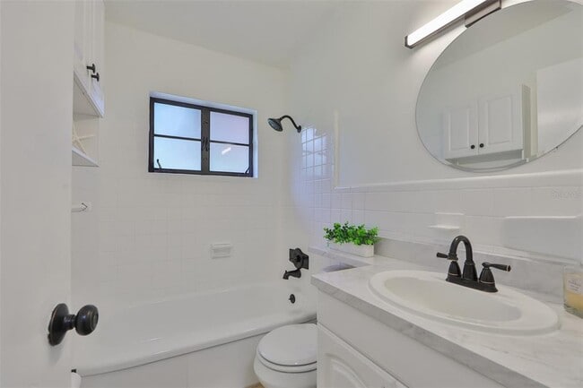 Building Photo - 6145 1st Ave N