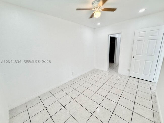 Building Photo - 2041 jackson 4