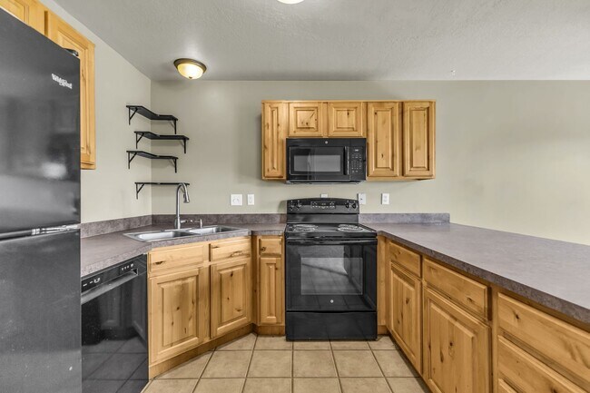 Building Photo - Spacious 4-Bedroom Home Near Hill Air Force Base
