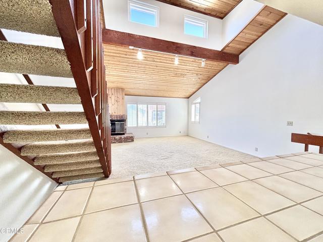 Building Photo - 272 Cahuenga Dr