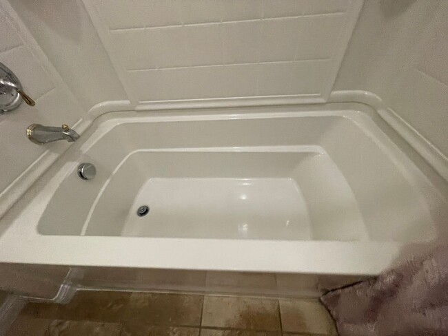 Building Photo - Apple Valley-Del Web Home, 2 Bedrooms,2 Ba...