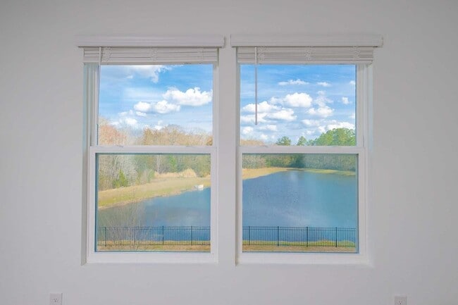 Building Photo - 951 Orellana Rd