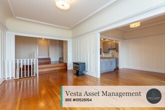 Building Photo - 301-303 Corbett Avenue