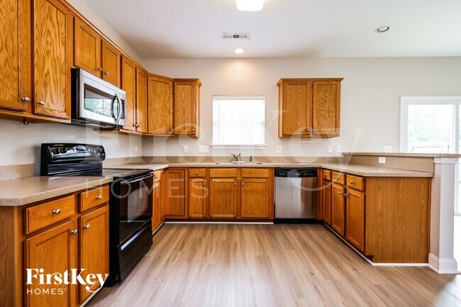 Building Photo - 7840 Expedition Dr