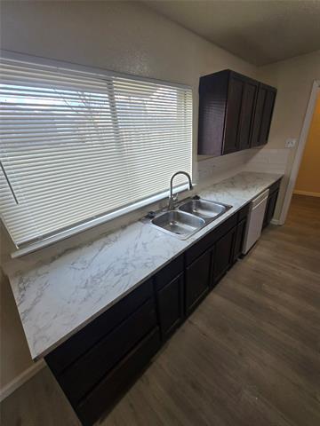 Building Photo - 1605 Willowbrook St