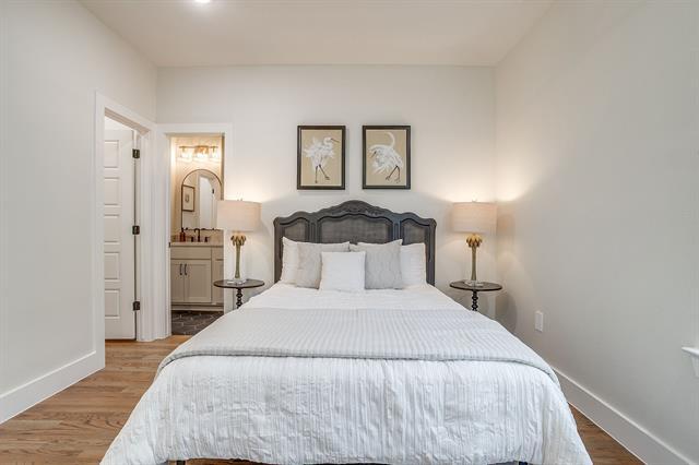 Building Photo - 302 Foch St