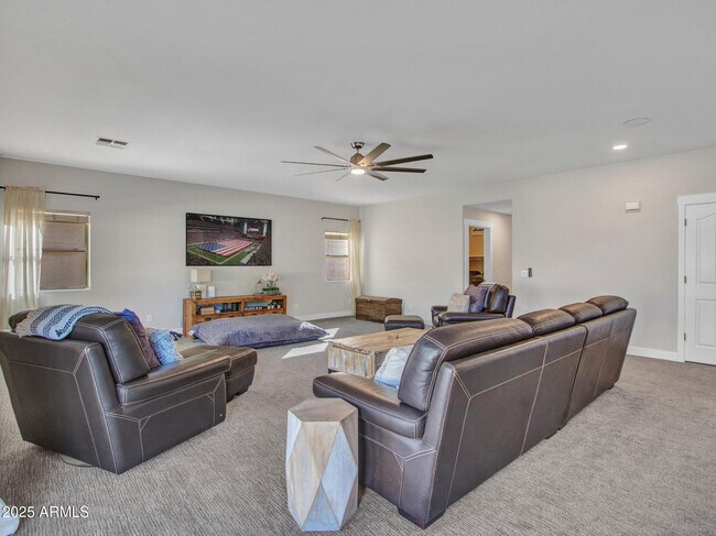 Building Photo - 4326 W Kenai Dr