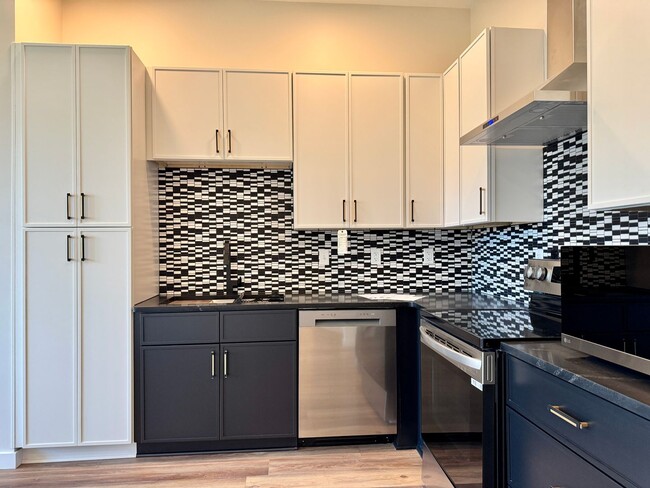 Building Photo - 1861 Zeta Way