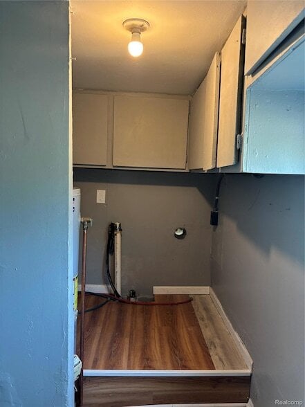Building Photo - 4072 S Center Rd