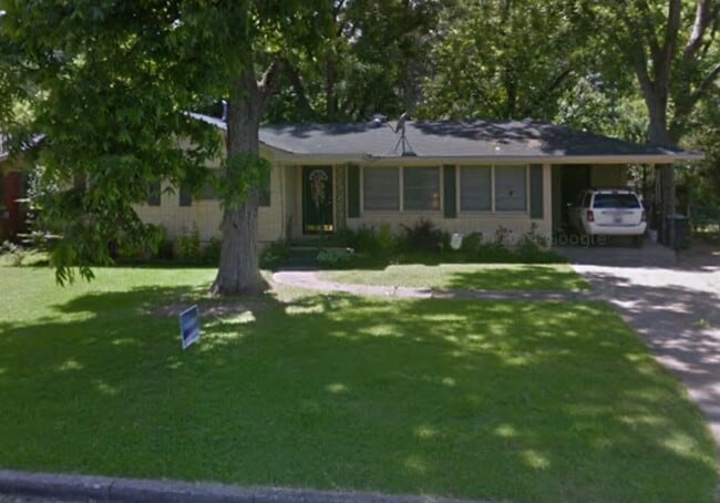 Primary Photo - 3415 36th Ave