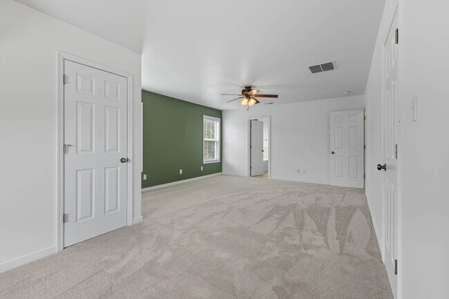 Building Photo - 22030 Lake Jordan Dr
