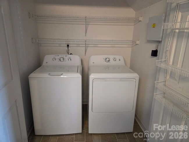 Building Photo - 118 Steam Engine Dr