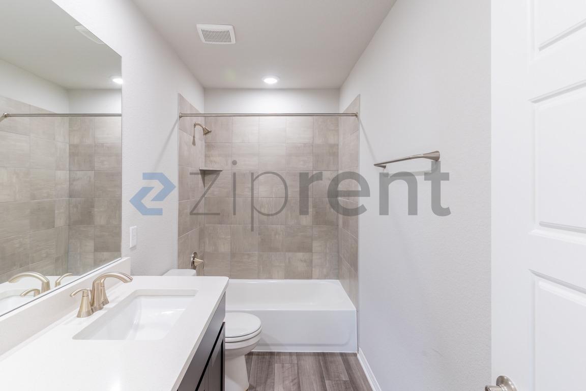 Building Photo - 205 Ethan Run