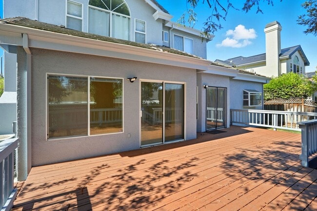 Building Photo - Beautiful 4-Bedroom 3-Bathroom Sunnyvale Home