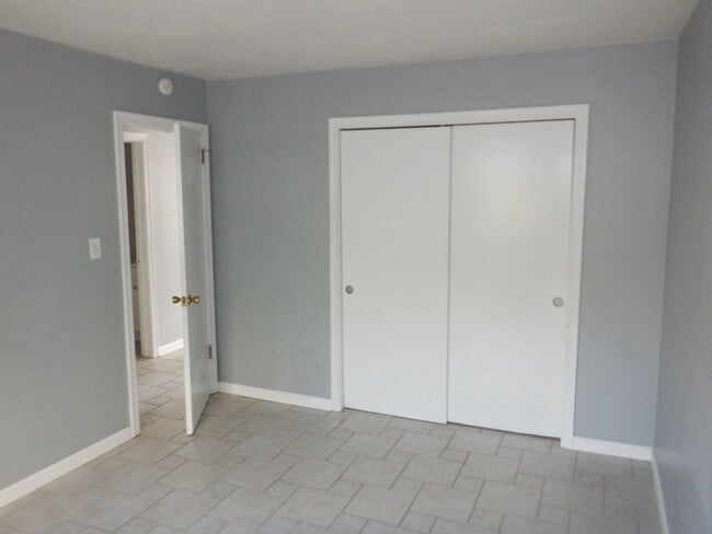 Building Photo - SHORE ACRES CONDO