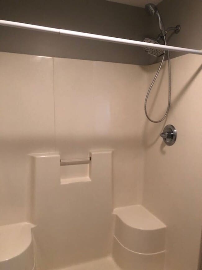 Building Photo - STONES CROSSING...3 Bed 2 Bath