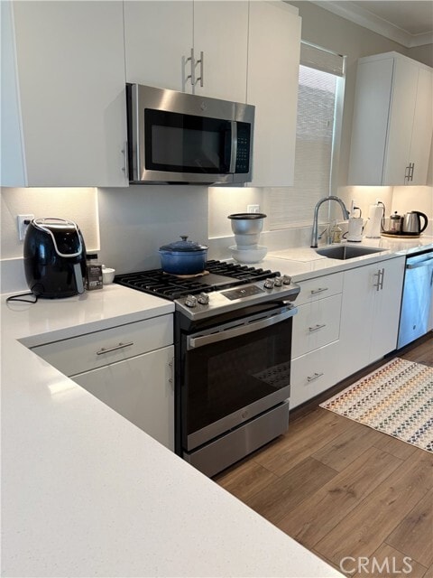 Building Photo - 2241 Horseback Rd