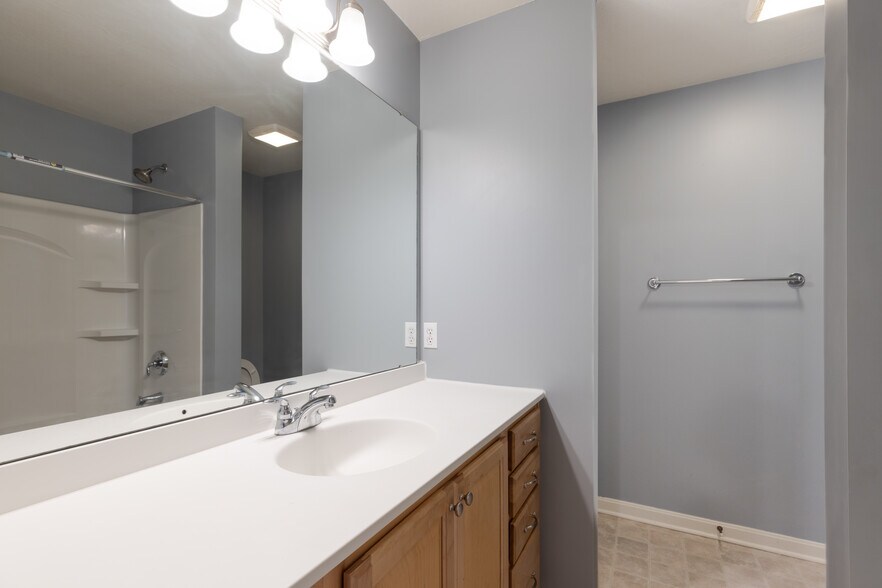 Building Photo - 337 Marshall Heights Dr