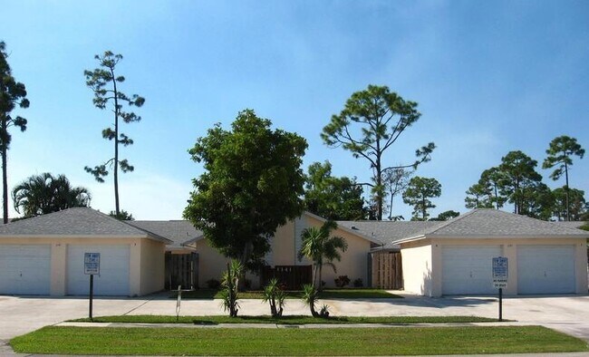 Building Photo - 1157 Hyacinth Pl