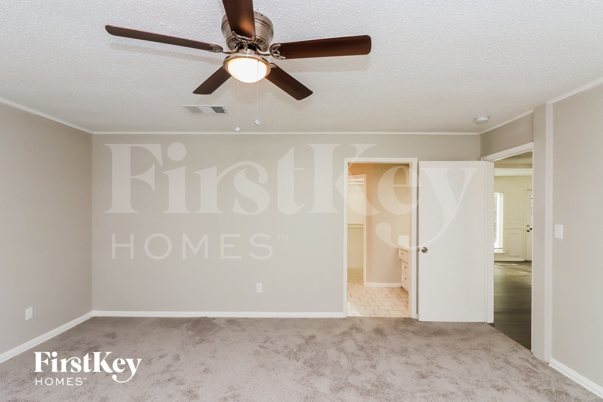 Building Photo - 3823 Glenheather Dr