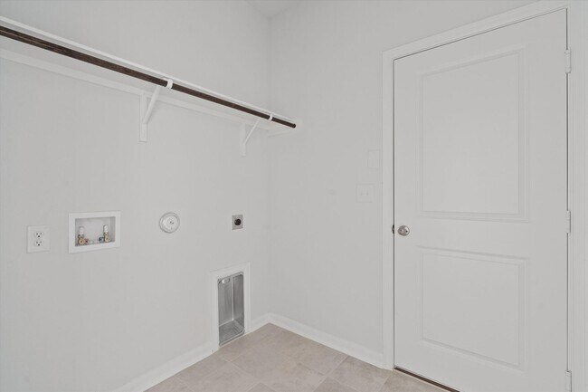 Building Photo - New 3-Bedroom Home Available for Lease