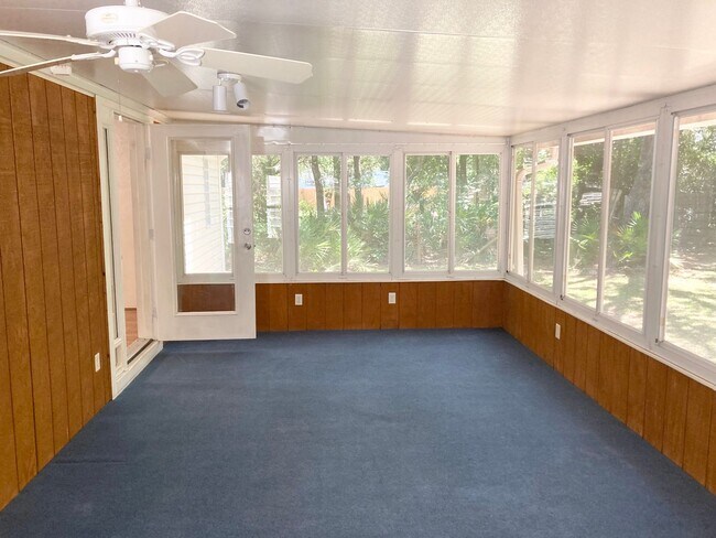 Building Photo - 6818 W Macopin Ln