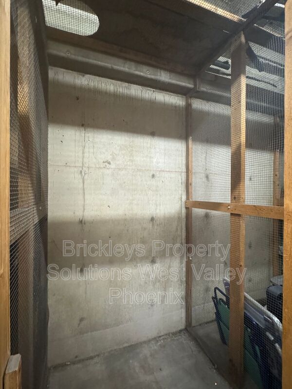 Building Photo - 2323 N Central Ave