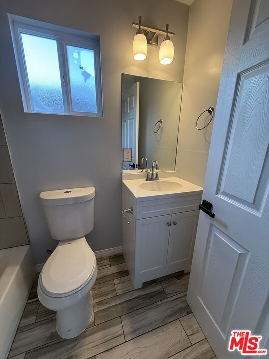 Building Photo - 10745 Saticoy St