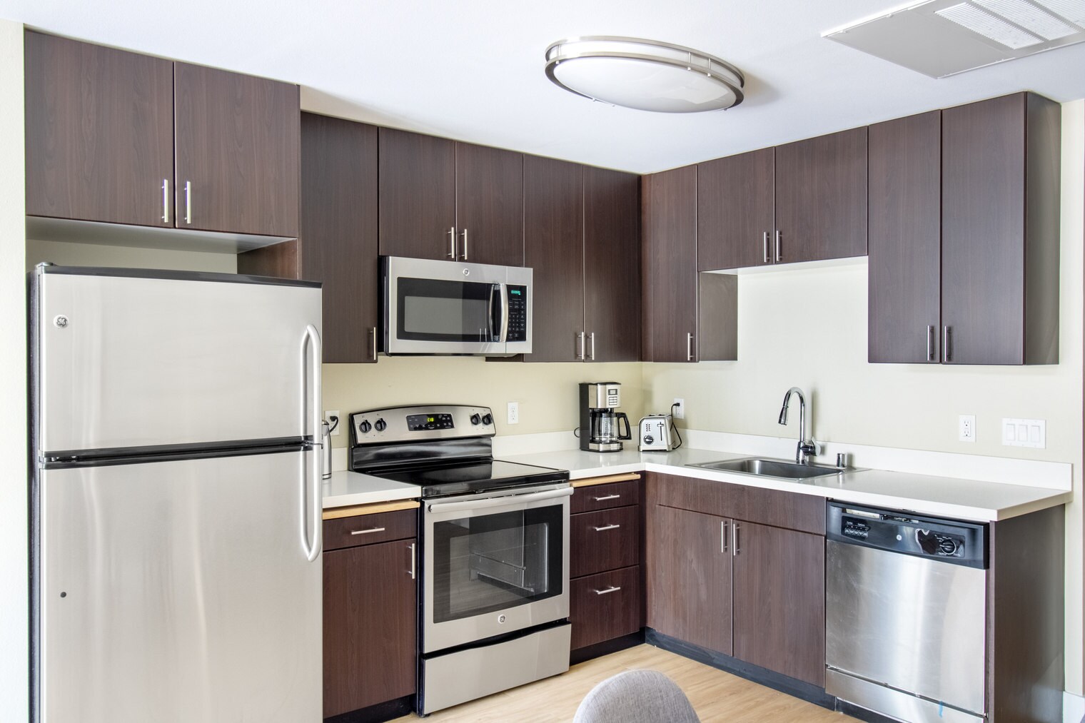 Building Photo - 899 Morrison Park Dr