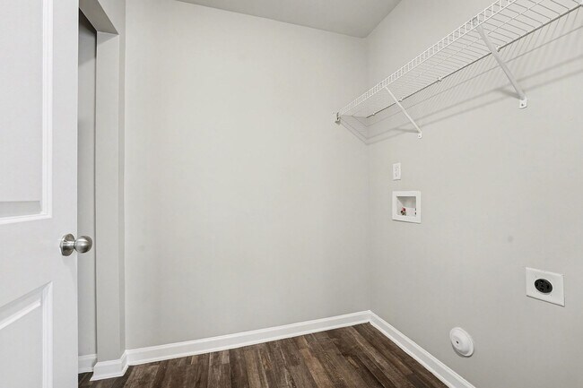 Building Photo - Beautiful 3-bedroom, 2.5-bath home in Greensboro