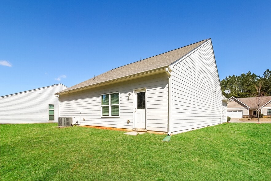 Building Photo - 728 Fitzroy Dr