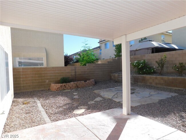 Building Photo - 10855 Carberry Hill St