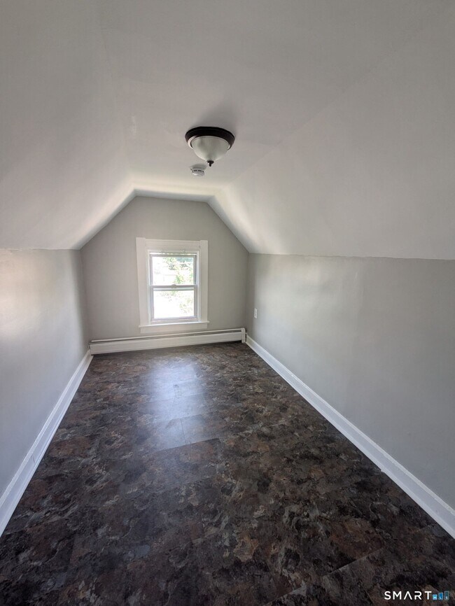 Building Photo - 200 Ogden St