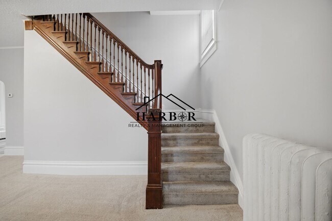 Building Photo - 401 3rd Ave SW