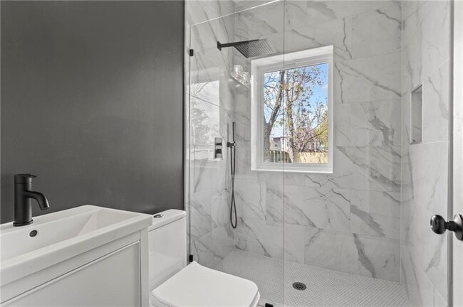 Building Photo - 520 Angier Ave NE