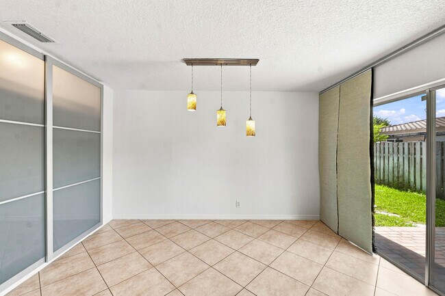 Building Photo - 3310 NW 90th Ave