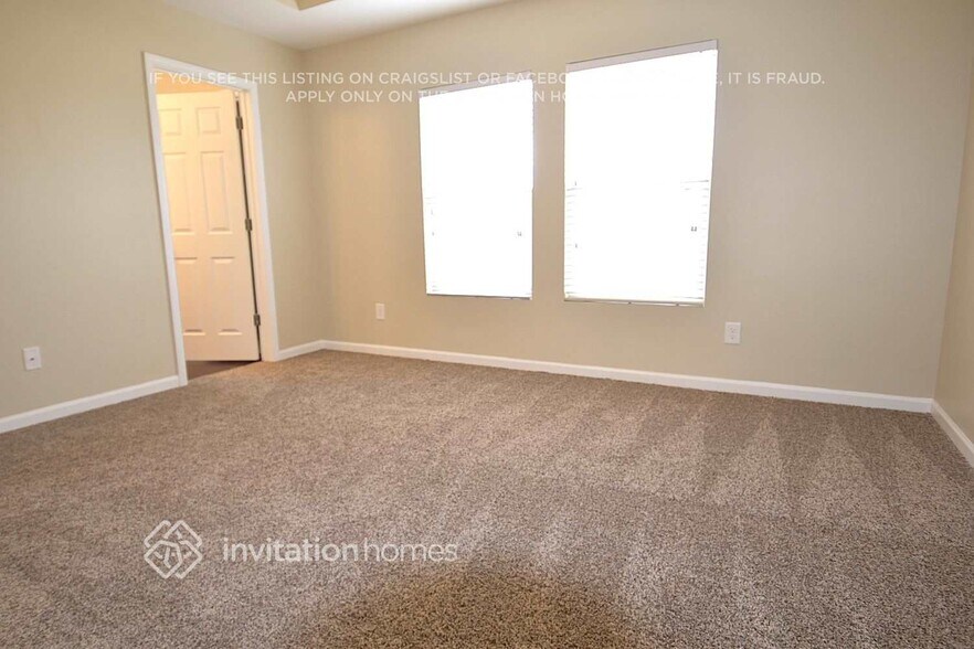 Building Photo - 1432 Ujamaa Dr