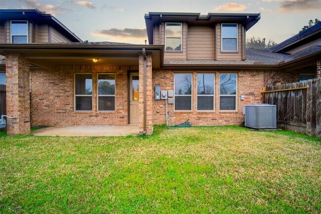 Building Photo - 24111 Valencia Ridge Ln