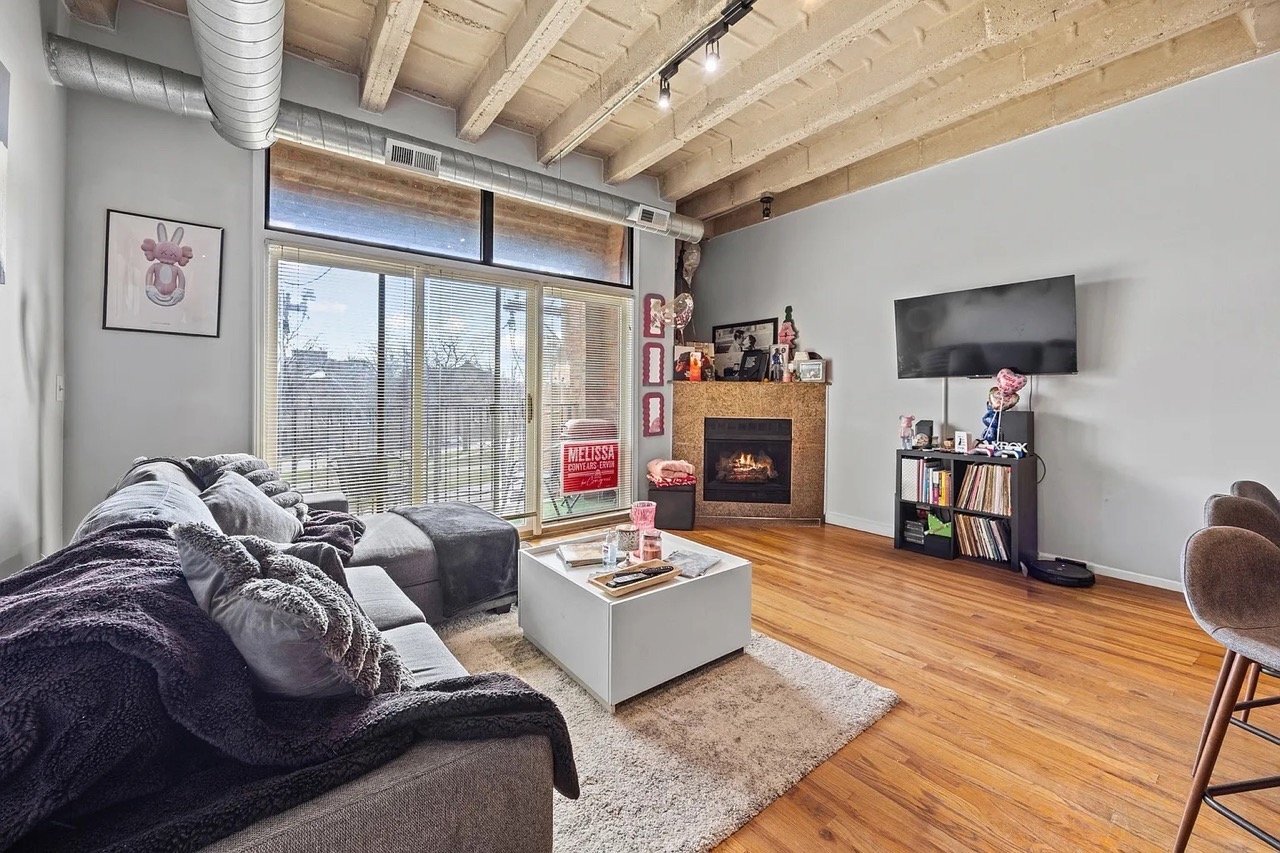 Building Photo - 18091 E 40th St