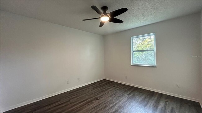 Building Photo - 6519 W Newberry Rd