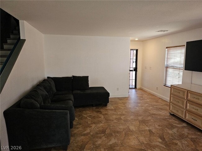 Building Photo - 5064 Whistling Acres Ave