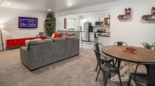 Building Photo - 2273 N Elderberry Dr