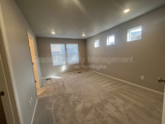 Building Photo - 1200 Sugarloaf Ln