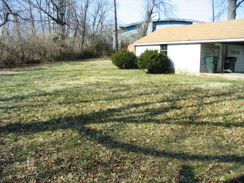 Building Photo - 576 Emery Ct
