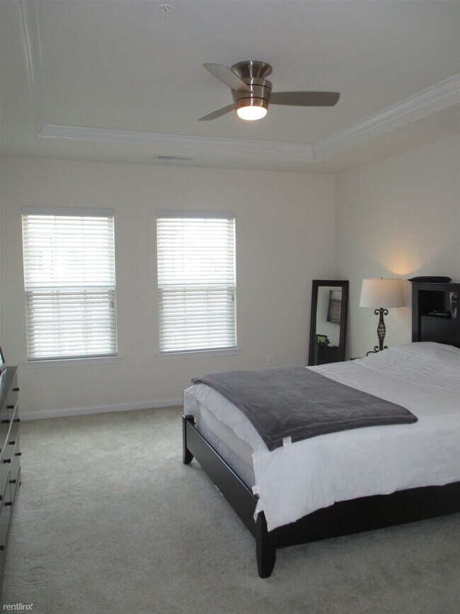 Building Photo - 2 br, 2.5 bath Townhome - 7731 Duncannon Ln