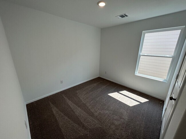 Building Photo - *MOVE IN SPECIAL* Rare Find: Affordable 3BR Ready for Immediate Move-In- Apartment-Style Living W...