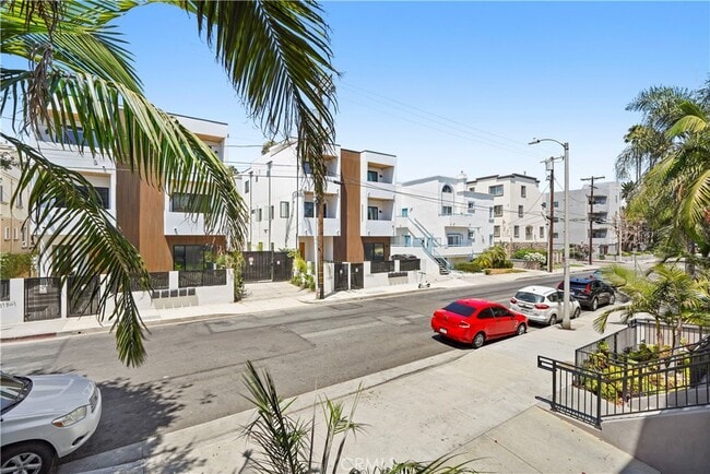 Building Photo - 11312 Huston St