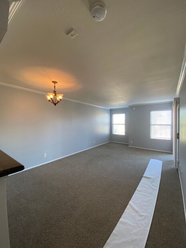 Building Photo - The Palms Condo