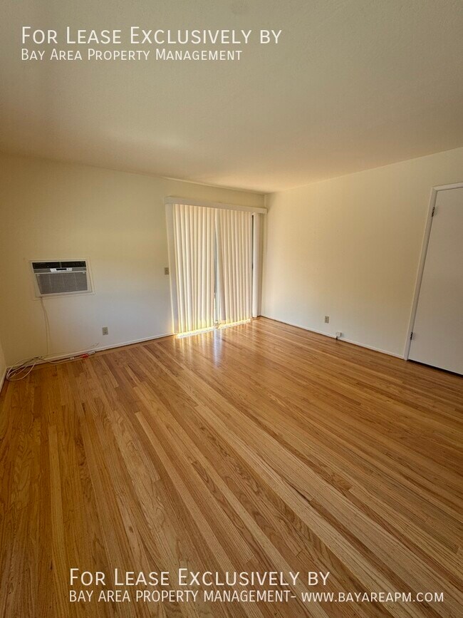 Building Photo - 338 Orchard Ave